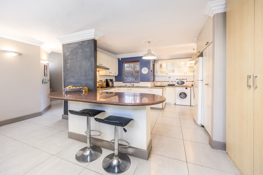 4 Bedroom Property for Sale in Vierlanden Western Cape